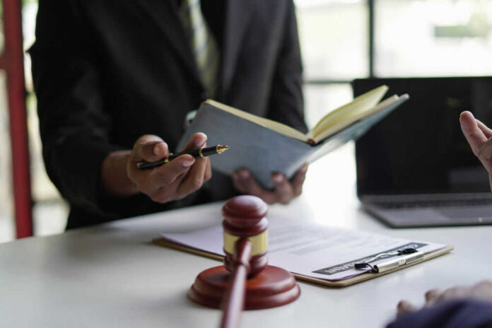 2251763163 Court SILENCES Street Preachers Outside Clinic