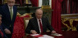 Putin meets with US envoys at the Kremlin in new Ukraine peace talks