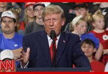 FBI Raid Collides With Trump Rally Trump holds raucous OH rally as he tries to shore up GOP base